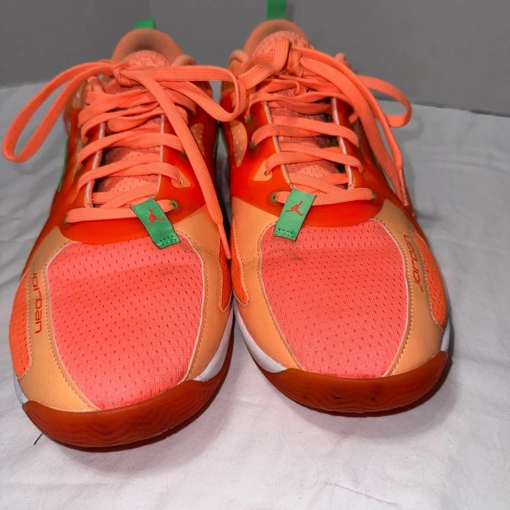 Nike Jordan Heir Orange Pulse/Ghost Green Men's Size 10.5 Women's Size 12